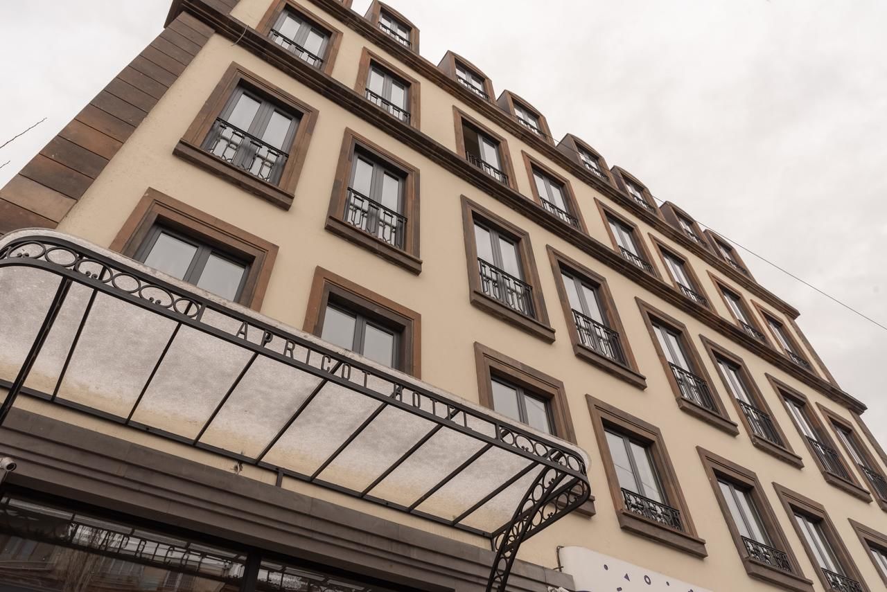 Отель Apricot Hotel Yerevan Ереван-4