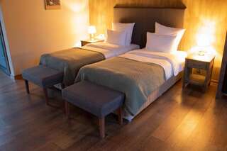 Отель Apricot Hotel Yerevan Ереван Двухместный номер Делюкс с 1 кроватью или 2 отдельными кроватями-2